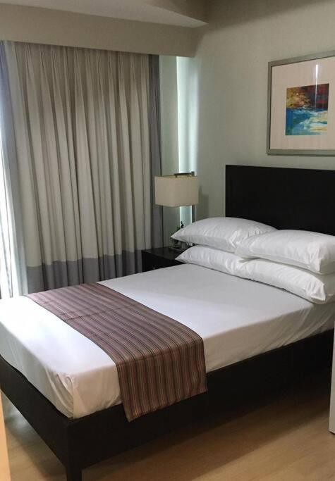 Spacious Bgc 2 Bedroom With A View مانيلا المظهر الخارجي الصورة